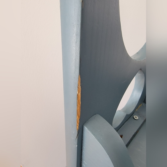 Heart Design Blue Wall Decor Shelf - Picture 8 of 10